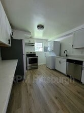 Building Photo - 546 Old Frankstown Rd