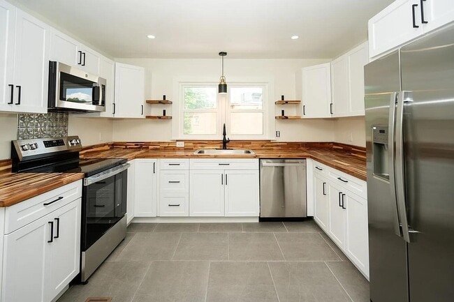 Photo - 3351 Black Oak Cir House