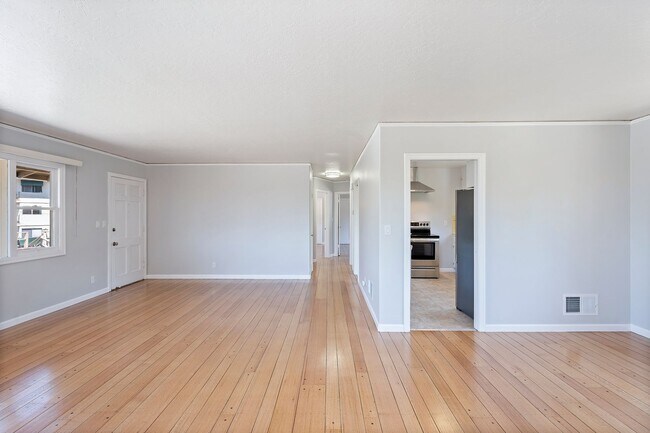 Building Photo - 5000 Woodminster Ln