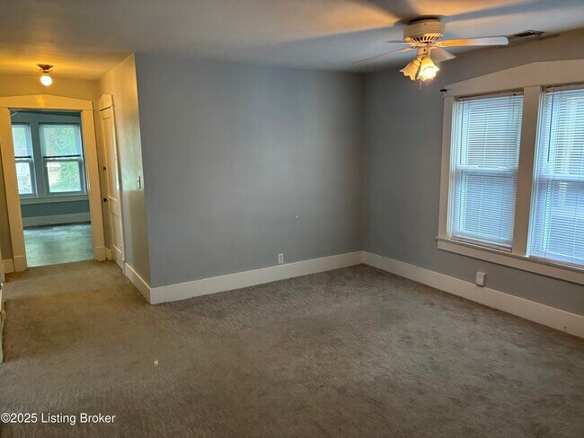 Foto del edificio - 2126 Sherwood Ave