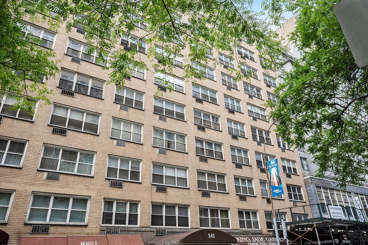 Foto principal - 141 E 55th St