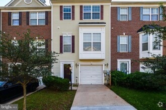 Building Photo - 2713 Yancey Ln