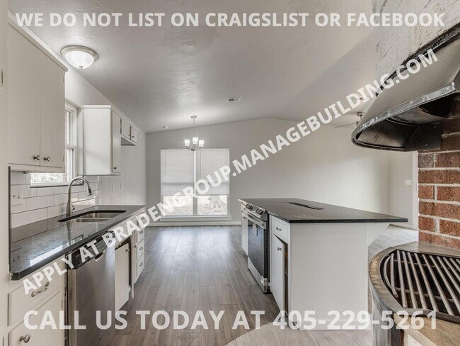 Building Photo - 7413 NW 18th St