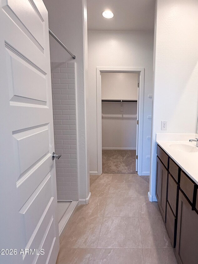 apt-005　APT-013 9829 W Monterey Way, Phoenix, AZ 85037 - House Rental in Phoenix