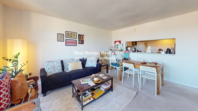 Foto del edificio - 175 Beacon St