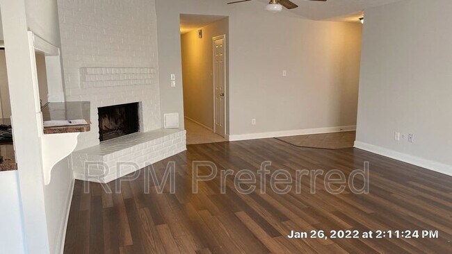 Foto del edificio - 2403 Marble Falls Dr