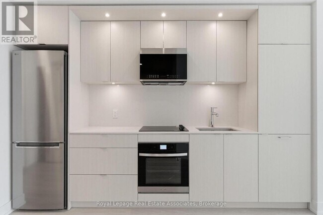 Photo du bâtiment - 25 Cordova Ave