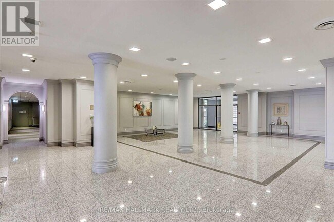 Building Photo - 7 Bishop Ave