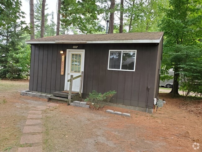 Building Photo - 3884 N West River Rd