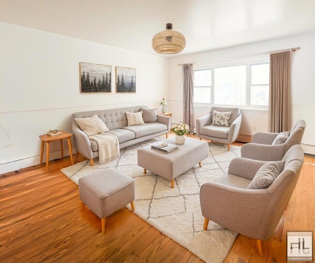 Building Photo - MICKLE AVENUE