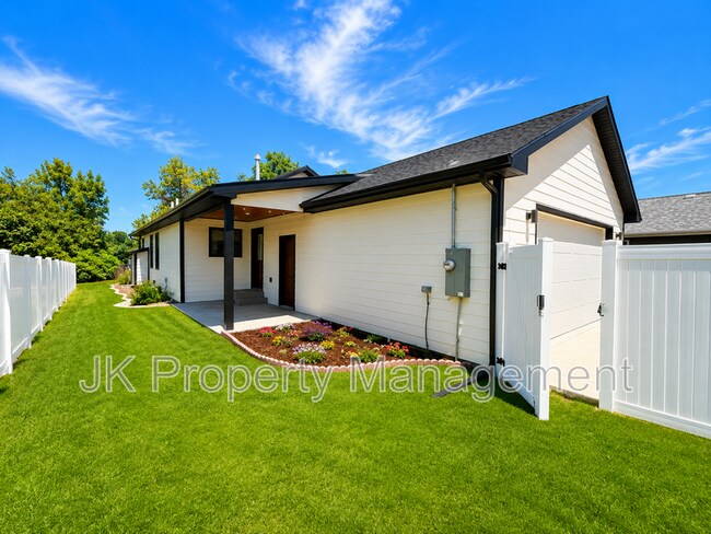 Foto del edificio - 3708 4th Ave N