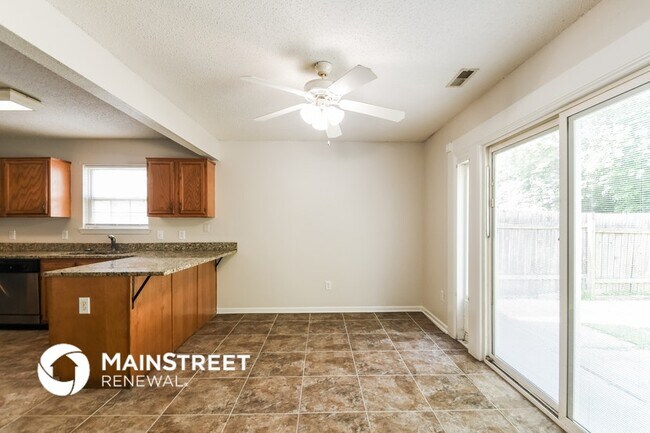 Foto del edificio - 4024 Village Trace Blvd