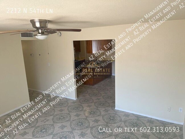 Building Photo - 2212 N 54th Ln