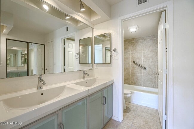 Building Photo - 2935 N 68th St