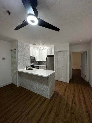 Building Photo - 2734 Bird Ave