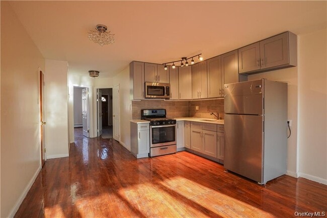 Building Photo - 4116 De Reimer Ave