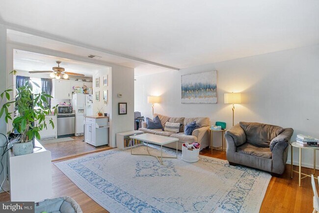 Building Photo - 3009 Mosby St