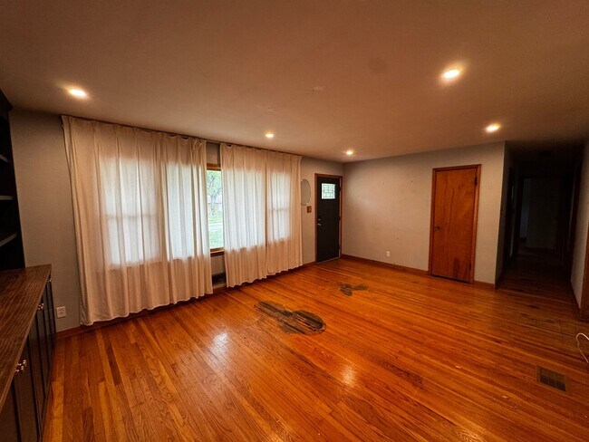 Foto del edificio - 2333 Hanover Dr