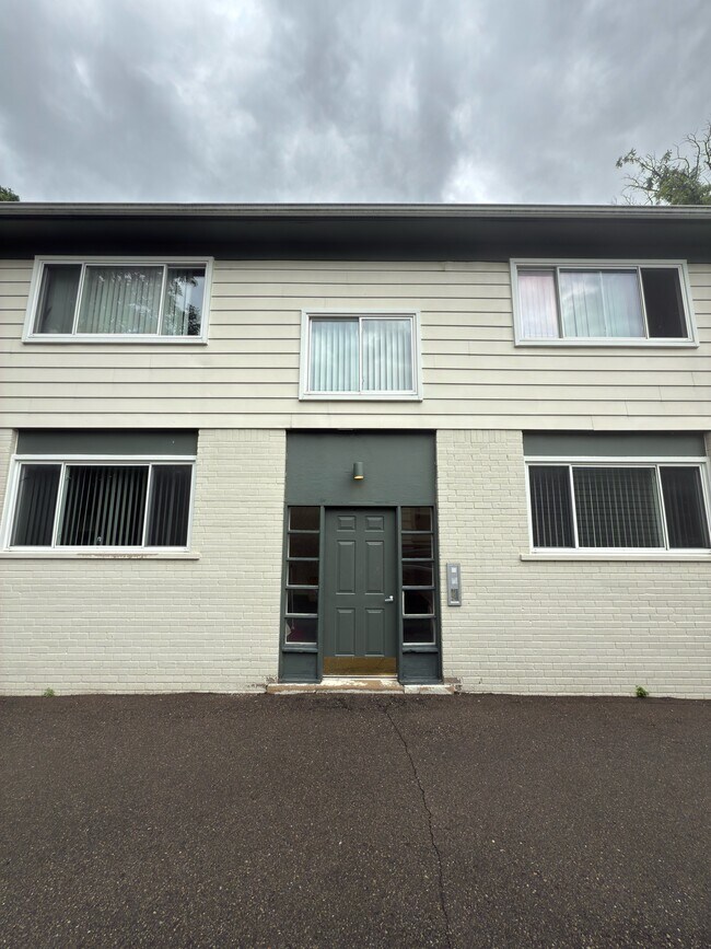 Foto del edificio - 525 E Woodland St