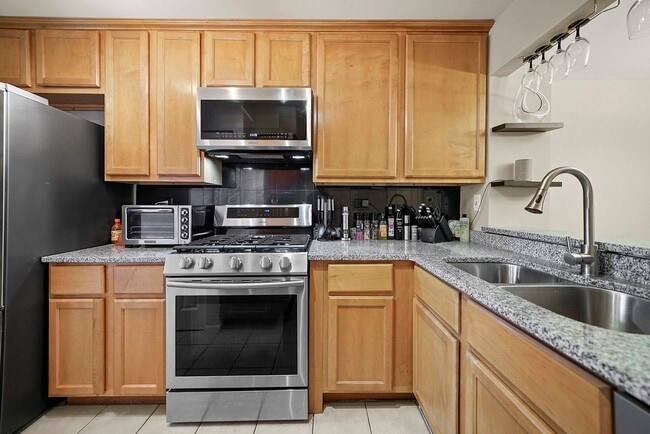 Foto del edificio - 20 Peach Tree Ln