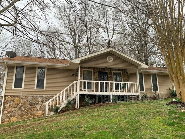 Building Photo - 8912 Quail Run Dr