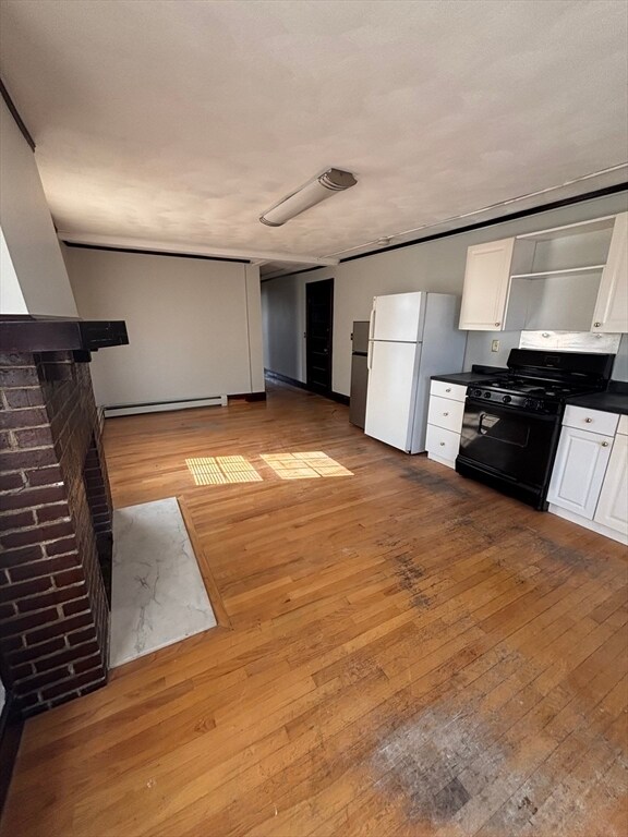 Primary Photo - 26 Breed St