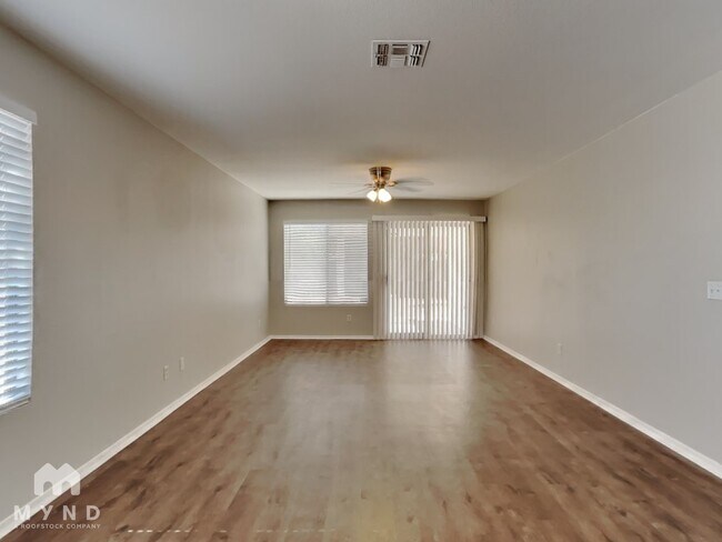 Building Photo - 16025 W Lilac St