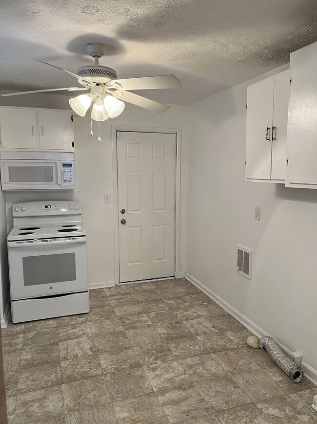 Foto del edificio - Charming 2 Bedroom Nashville Home with Har...
