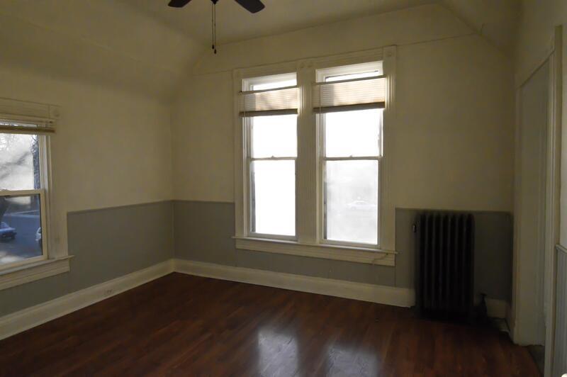 1309 S 32nd St Unit 3, Omaha, NE 68105 Condo for Rent in Omaha, NE