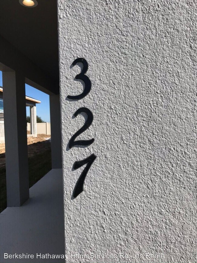 Foto del edificio - 4 br, 2 bath House - 327 Tanager St