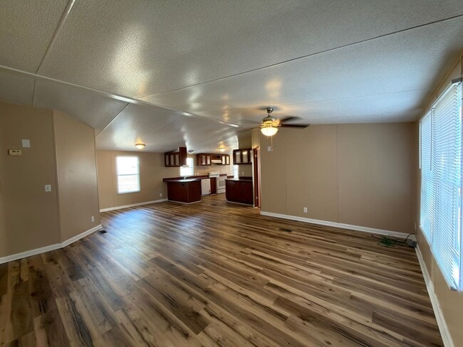 Foto del edificio - 1035 Carson Rd SE