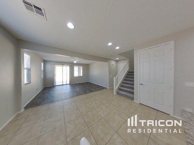 Foto del edificio - 12226 W Chase Ln