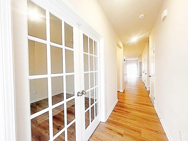 Foto del edificio - 7 Vine House Dr