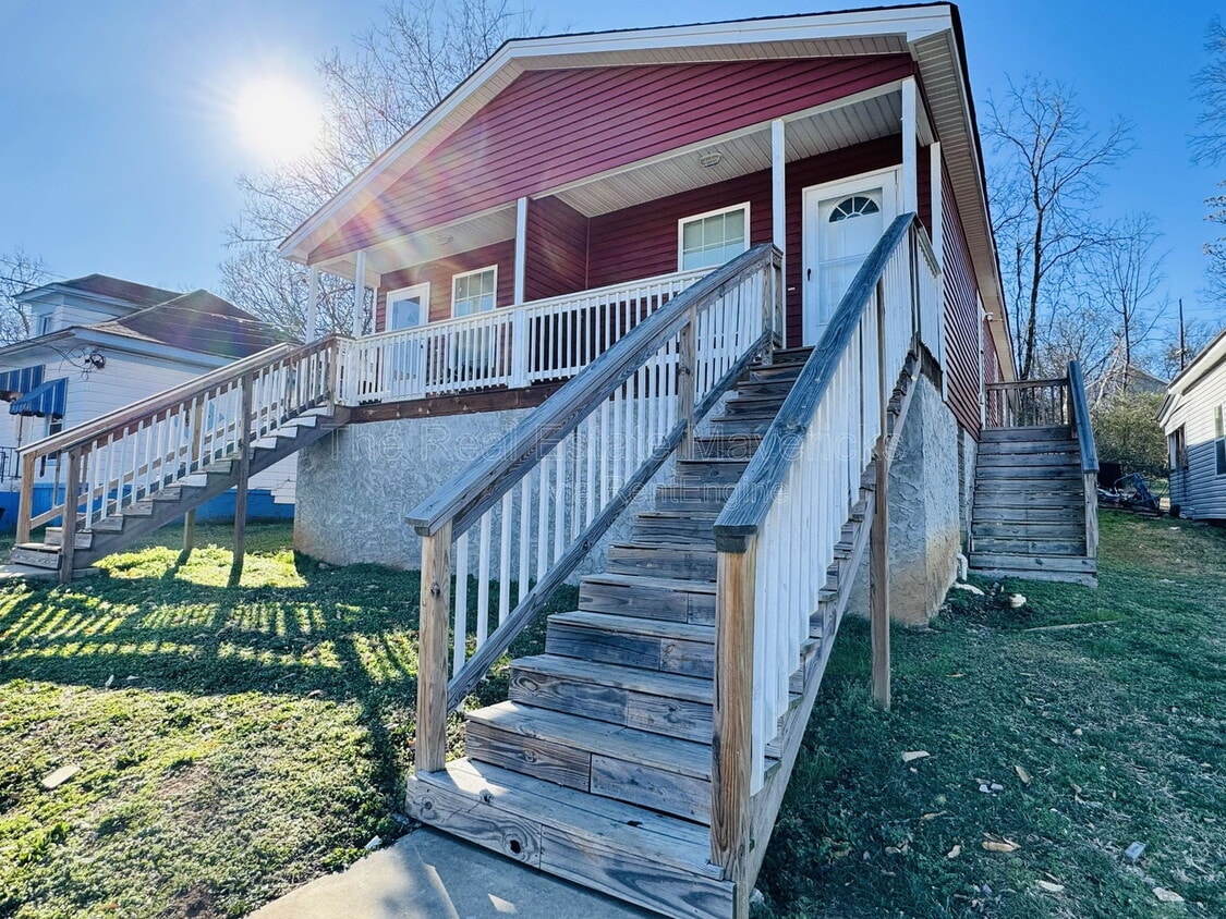 Photo - 4607 Kirkland Ave