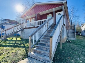 Building Photo - 4607 Kirkland Ave