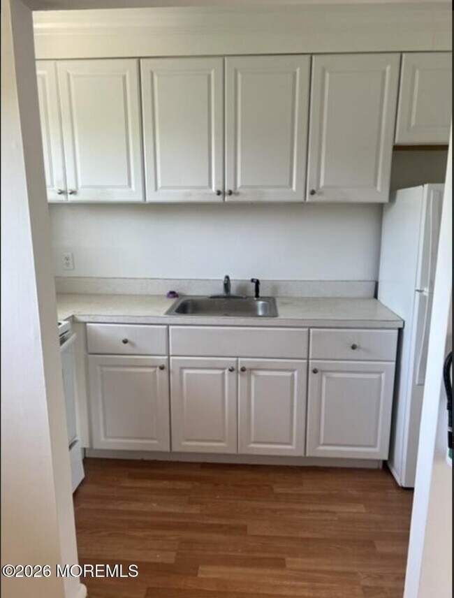 Foto del edificio - 711 Wall Rd