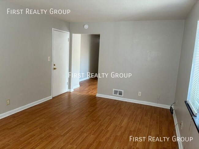 Photo - 3129 S. Smithville-#3 Apartment