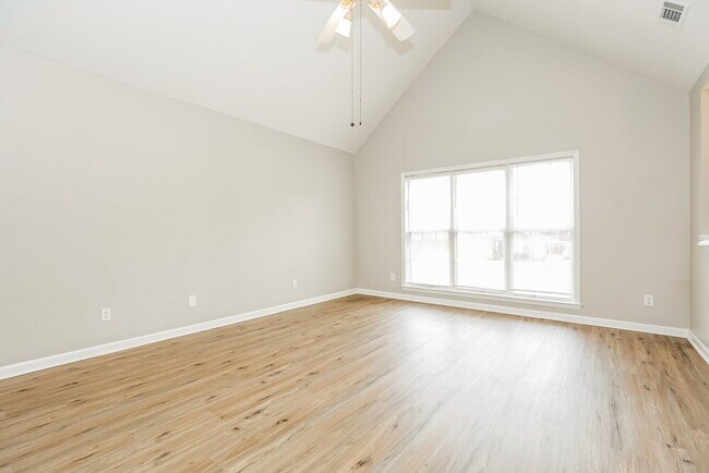 Building Photo - 139 Cedar Forest Dr