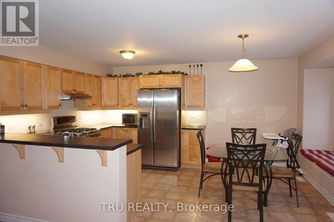 Building Photo - 3225 River Rock Ave