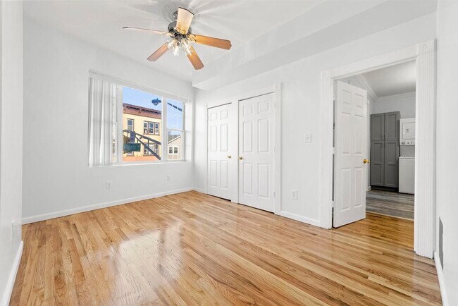 Building Photo - 498 Ocean Ave