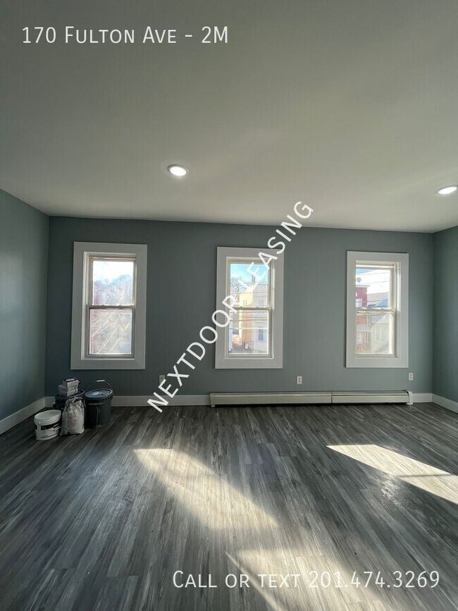 Foto del edificio - 170 Fulton Ave