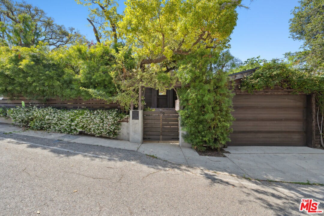 Foto principal - 19553 Bowers Dr