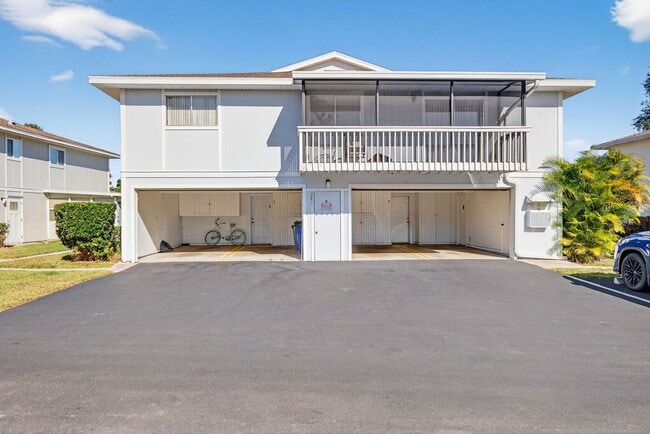 Building Photo - Cozy unfurnished, 2 Bedroom, 1 Bathroom, Condo