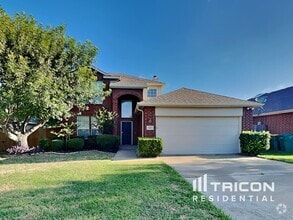 Building Photo - 523 Pinnacle Dr