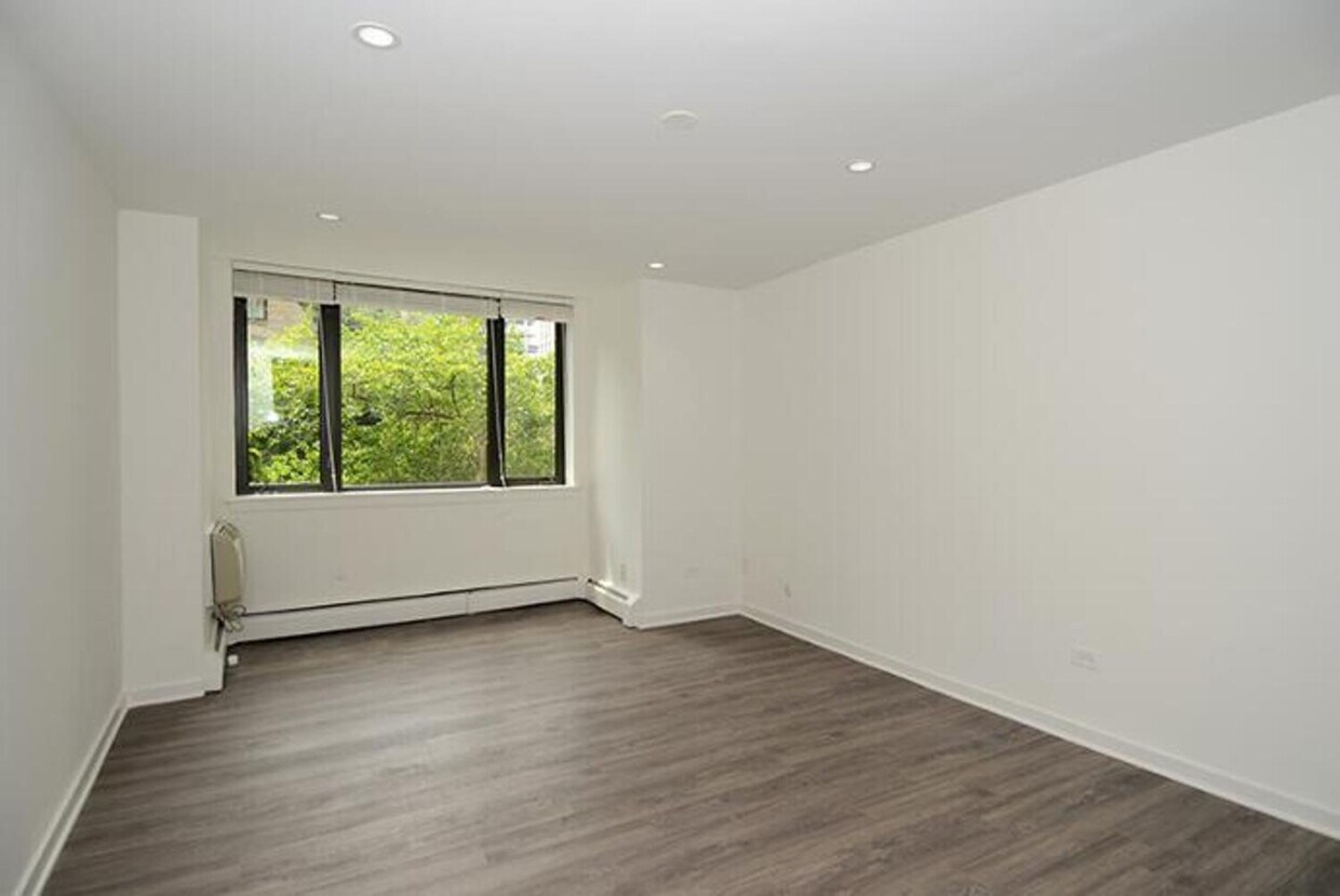 20 East Scott St., Unit 406, Chicago, IL 60610 - 21 E Scott St