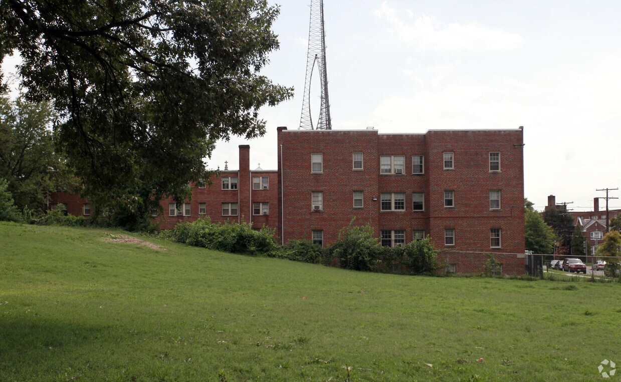 Foto del edificio - 1315 Peabody St NW