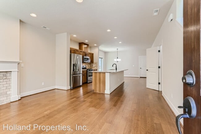 Building Photo - 3 br, 2.5 bath House - 14941 NW Orchid St