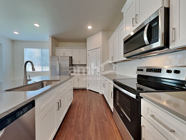 Foto del edificio - 1498 N Alderleaf Ave