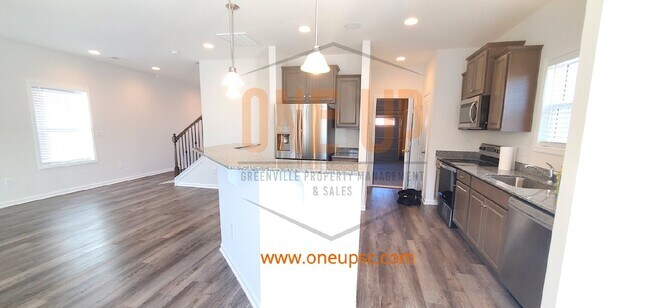 Foto del edificio - Charming 3 Bed, 2.5 Bath Home with Granite...