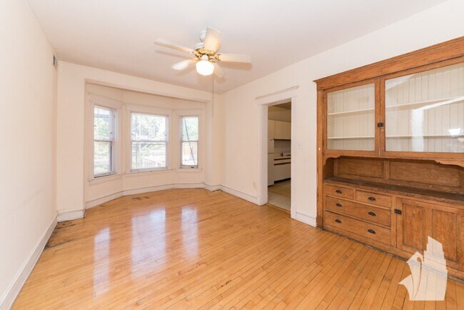 Foto del edificio - 853 W Lill Ave